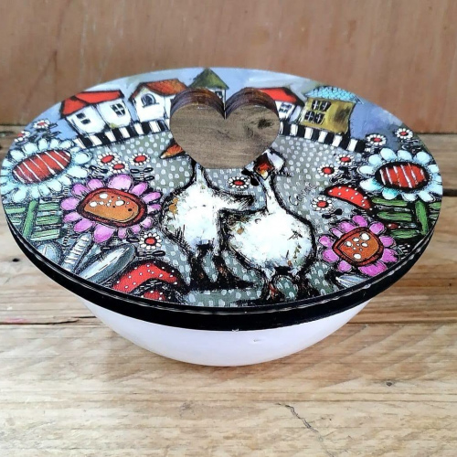 Enamel Bowl with Lid (5)